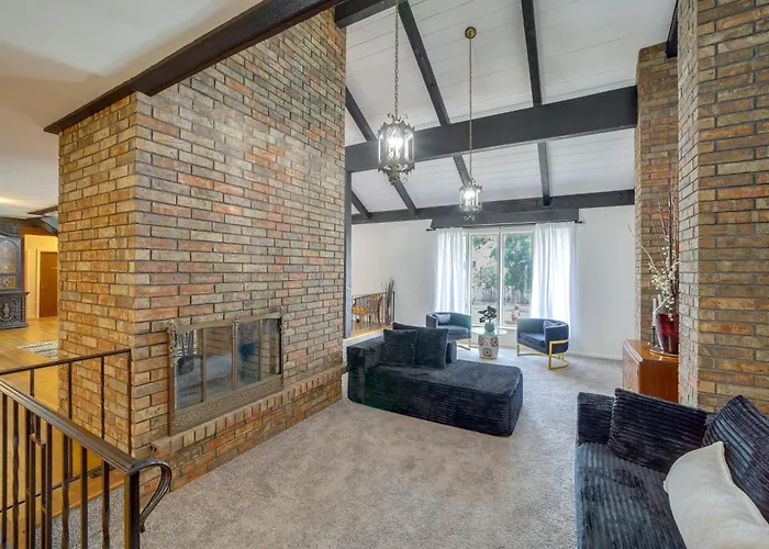 Backyard Oasis! Spacious W/ Pool * Tulsa